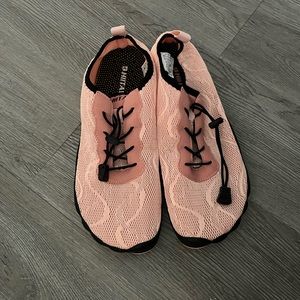 Hiitave Feet Socks/Shoes, Pink and black, Women Size 8/8.5.